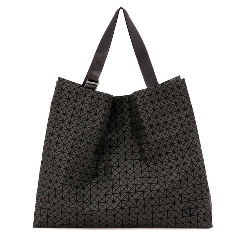 Bao bao cheap issey miyake kuro